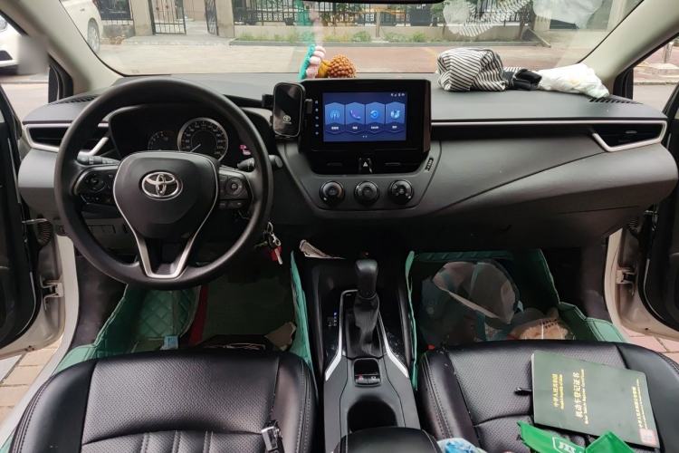 Used Toyota Corolla 2019 1.2T S-CVT GL Pioneer Edition Center Console