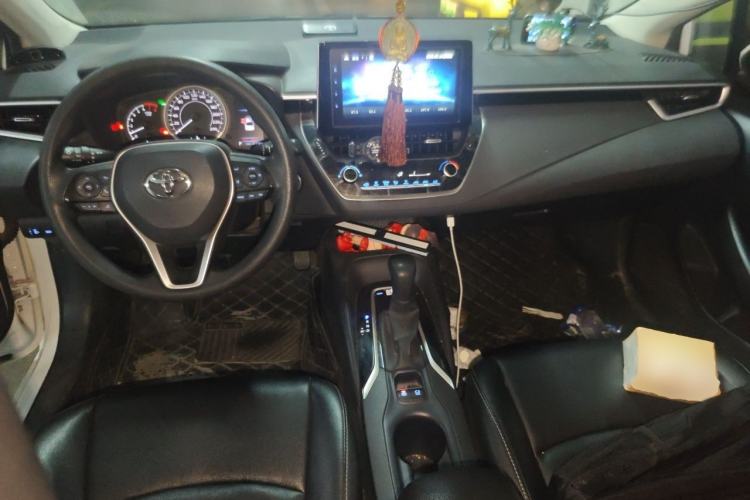 Used Toyota Corolla 2019 1.2T S-CVT GL-i Elite Edition Center Console