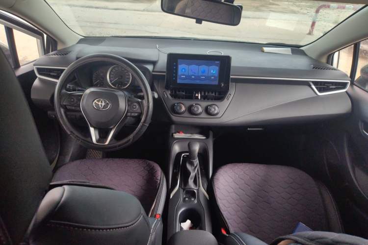 Used Toyota Corolla 2019 1.2T S-CVT GL Pioneer Edition Center Console