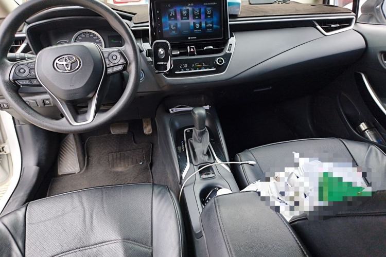 Used Toyota Corolla 2019 Dual-Engine 1.8L E-CVT GL-i Elite Edition Center Console