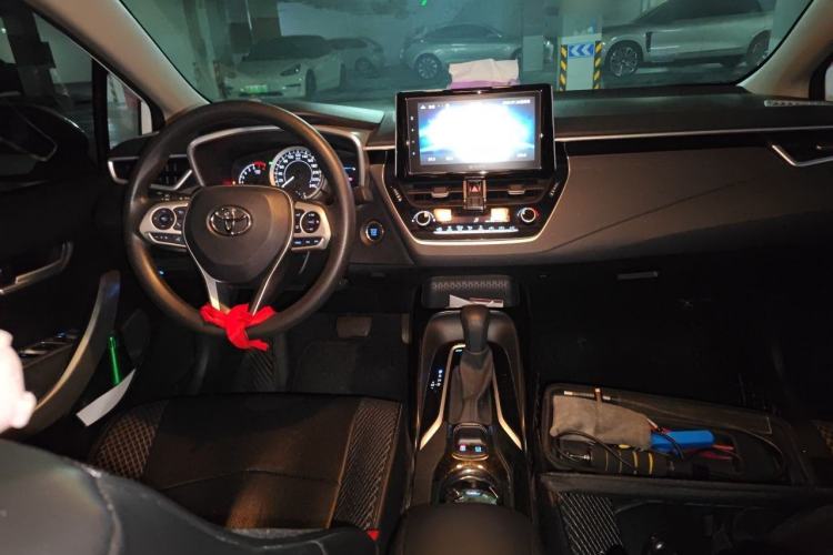 Used Toyota Corolla 2019 1.2T S-CVT GL-i Elite Edition Center Console