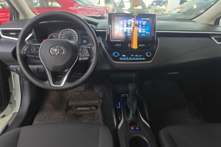 Used Toyota Corolla 2019 1.2T S-CVT GL-i Elite Edition Center Console