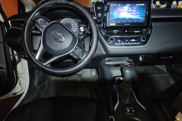 Used Toyota Corolla 2019 1.2T S-CVT GL-i Elite Edition Center Console