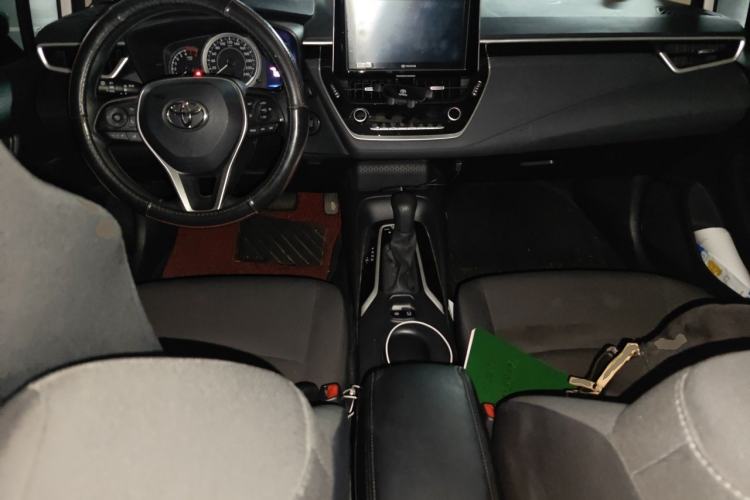 Used Toyota Corolla 2019 1.2T S-CVT GL-i Elite Edition Center Console