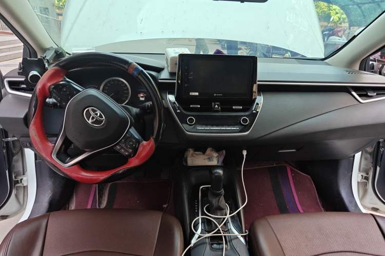 Used Toyota Corolla 2019 Dual-Engine 1.8L E-CVT GL-i Elite Edition Center Console