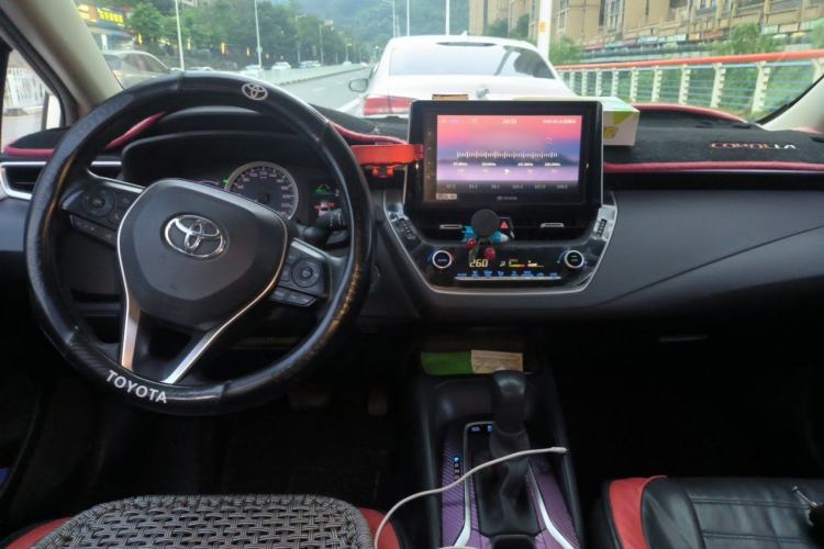 Used Toyota Corolla 2019 Dual-Engine 1.8L E-CVT GL-i Elite Edition Center Console