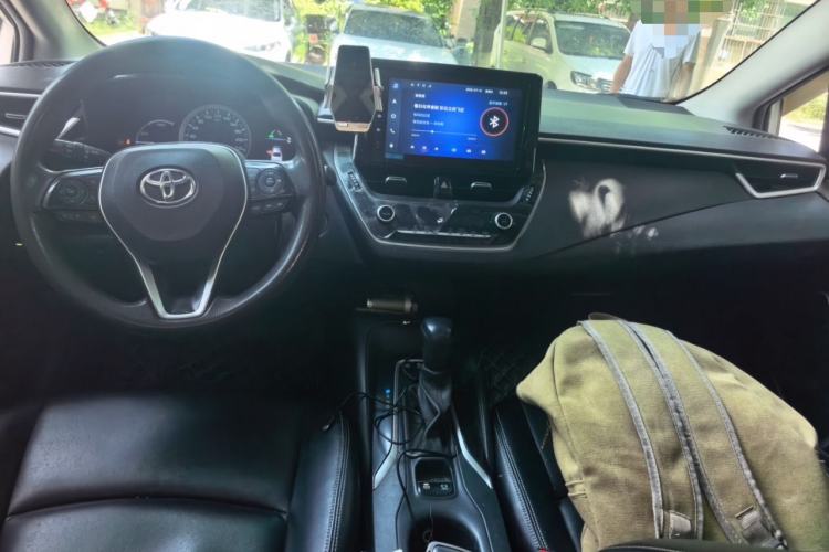 Used Toyota Corolla 2019 Dual-Engine 1.8L E-CVT GL-i Elite Edition Center Console
