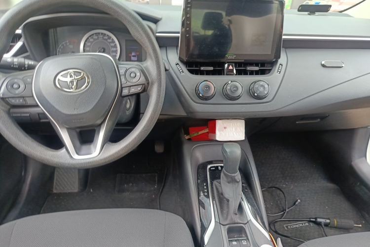 Used Toyota Corolla 2019 1.2T S-CVT GL Pioneer Edition Center Console