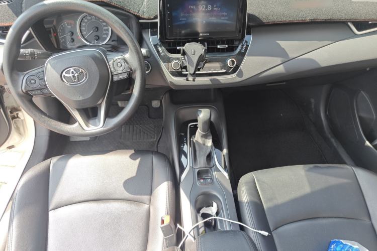 Used Toyota Corolla 2019 1.2T S-CVT GL-i Elite Edition Center Console