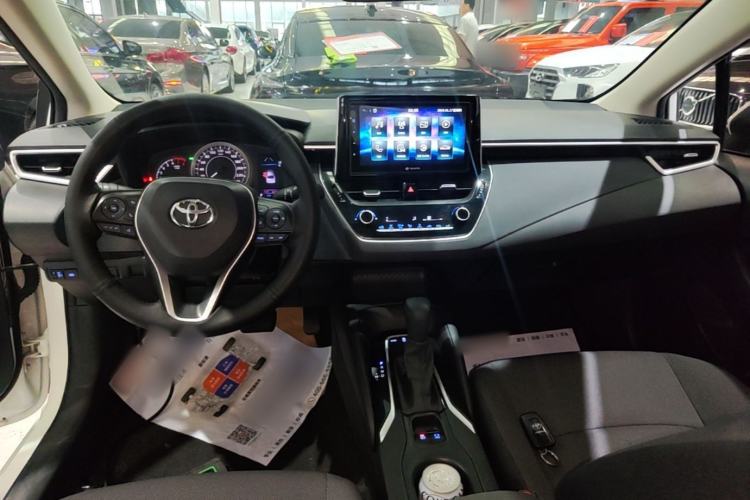 Used Toyota Corolla 2019 1.2T S-CVT GL-i Elite Edition Center Console