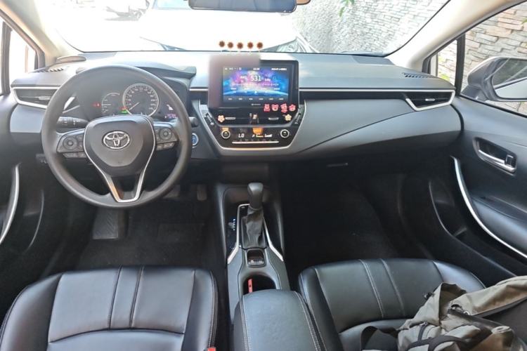 Used Toyota Corolla 2019 Dual-Engine 1.8L E-CVT GL-i Elite Edition Center Console