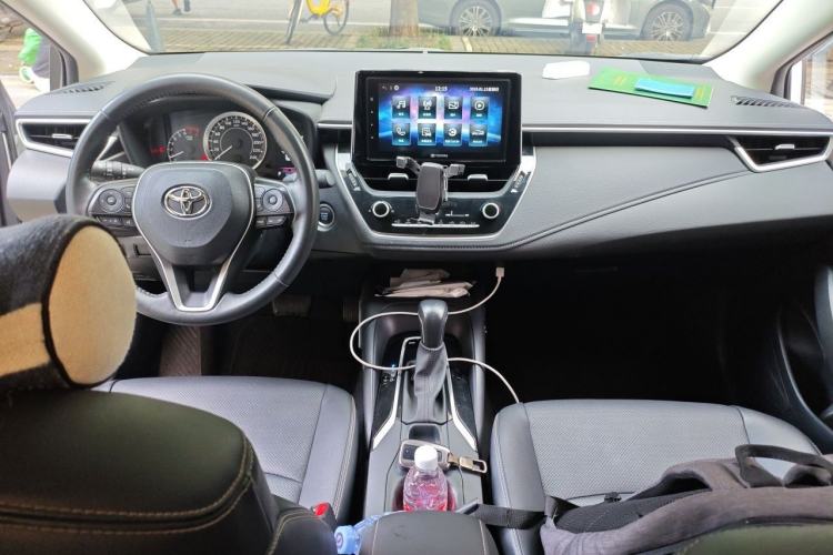 Used Toyota Corolla 2019 1.2T S-CVT GL-i Luxury Edition Center Console