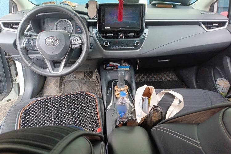 Used Toyota Corolla 2019 1.2T S-CVT GL-i Elite Edition Center Console