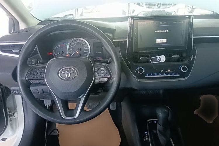 Used Toyota Corolla 2019 1.2T S-CVT GL-i Elite Edition Center Console