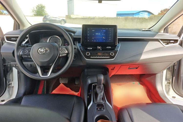 Used Toyota Corolla 2019 1.2T S-CVT GL-i Elite Edition Center Console