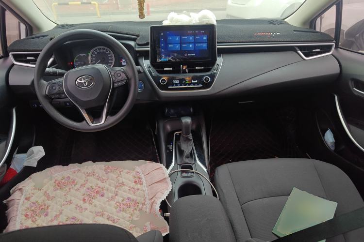 Used Toyota Corolla 2019 Dual-Engine 1.8L E-CVT GL-i Elite Edition Center Console