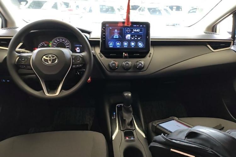 Used Toyota Corolla 2019 1.2T S-CVT GL Pioneer Edition Center Console
