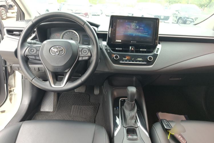 Used Toyota Corolla 2019 1.2T S-CVT GL-i Elite Edition Center Console