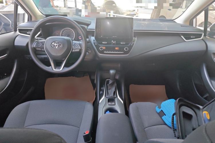 Used Toyota Corolla 2019 1.2T S-CVT GL-i Elite Edition Center Console