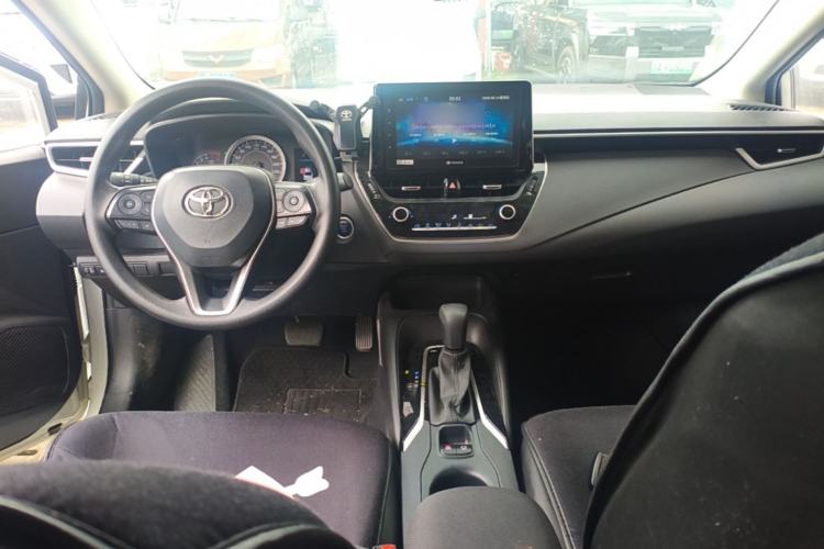 Used Toyota Corolla 2019 1.2T S-CVT GL-i Elite Edition Center Console
