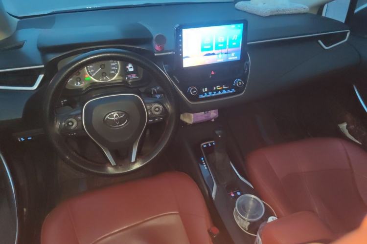 Used Toyota Corolla 2019 Dual-Engine 1.8L E-CVT GL-i Pioneer Edition Center Console