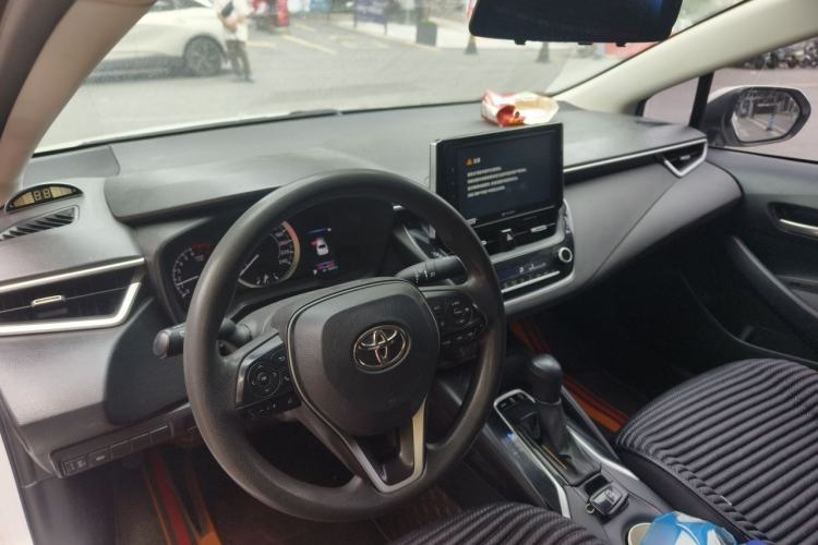 Used Toyota Corolla 2019 1.2T S-CVT GL-i Elite Edition Center Console
