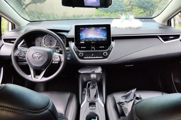 Used Toyota Corolla 2019 Dual-Engine 1.8L E-CVT GL-i Elite Edition Center Console