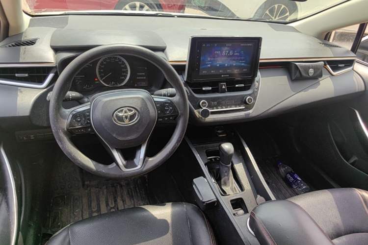 Used Toyota Corolla 2019 Dual-Engine 1.8L E-CVT GL-i Elite Edition Center Console