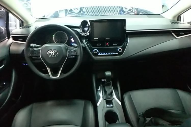 Used Toyota Corolla 2019 1.2T S-CVT GL-i Elite Edition Center Console