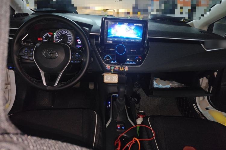 Used Toyota Corolla 2019 1.2T S-CVT GL-i Elite Edition Center Console