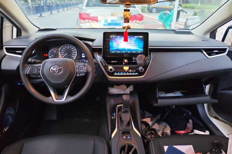 Used Toyota Corolla 2019 1.2T S-CVT GL-i Elite Edition Center Console