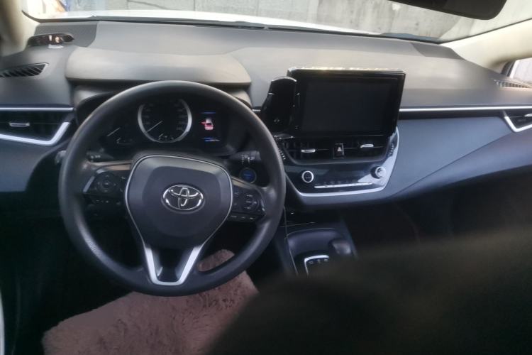 Used Toyota Corolla 2019 Dual-Engine 1.8L E-CVT GL-i Elite Edition Center Console