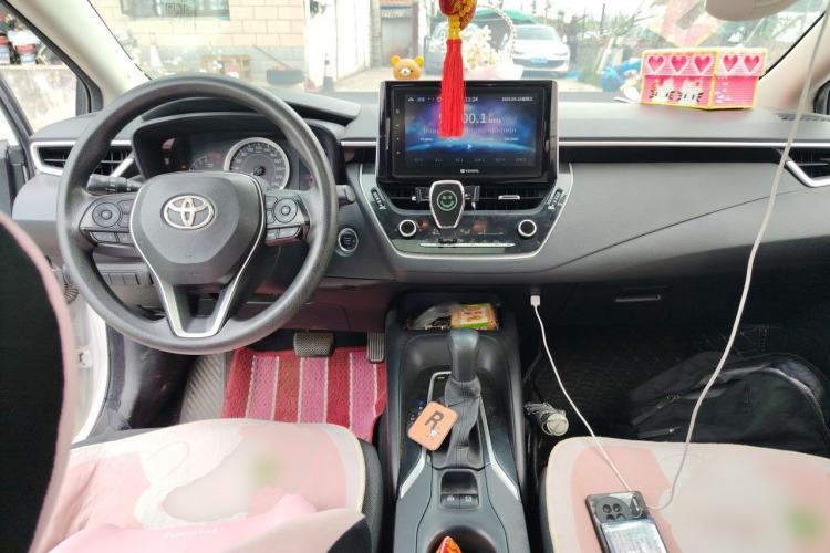 Used Toyota Corolla 2019 1.2T S-CVT GL-i Elite Edition Center Console