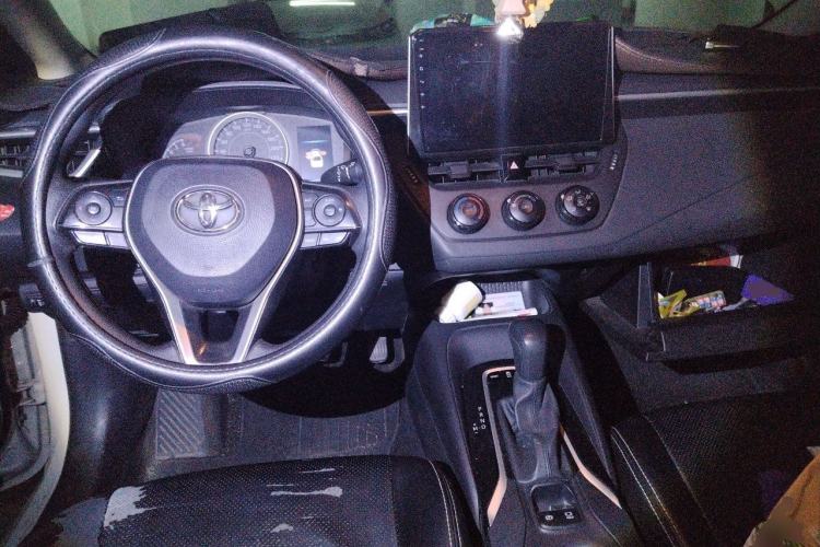 Used Toyota Corolla 2019 1.2T S-CVT GL Pioneer Edition Center Console