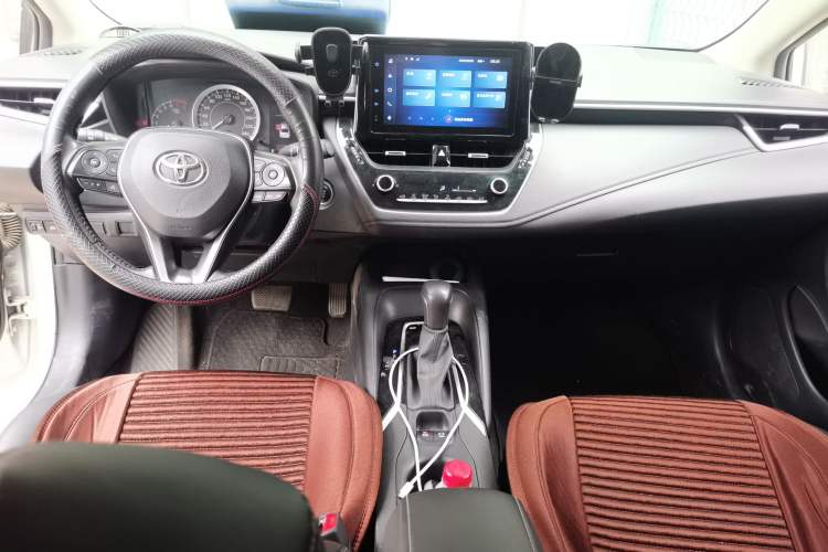 Used Toyota Corolla 2019 1.2T S-CVT GL-i Luxury Edition Center Console