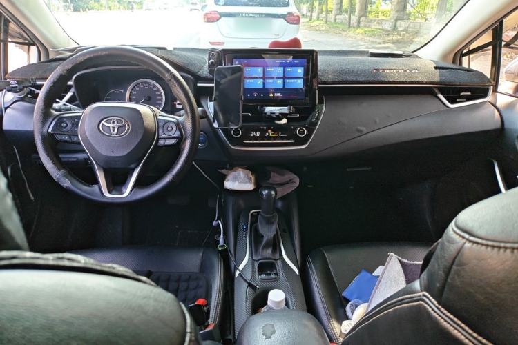 Used Toyota Corolla 2019 Dual-Engine 1.8L E-CVT GL-i Elite Edition Center Console