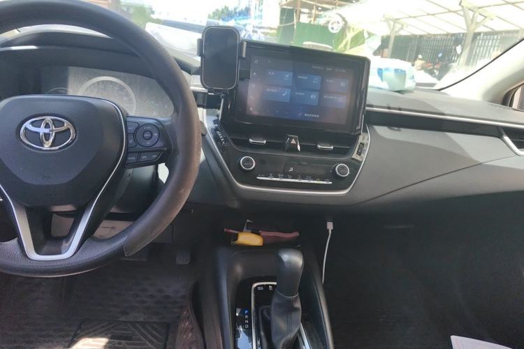Used Toyota Corolla 2019 Dual-Engine 1.8L E-CVT GL-i Elite Edition Center Console