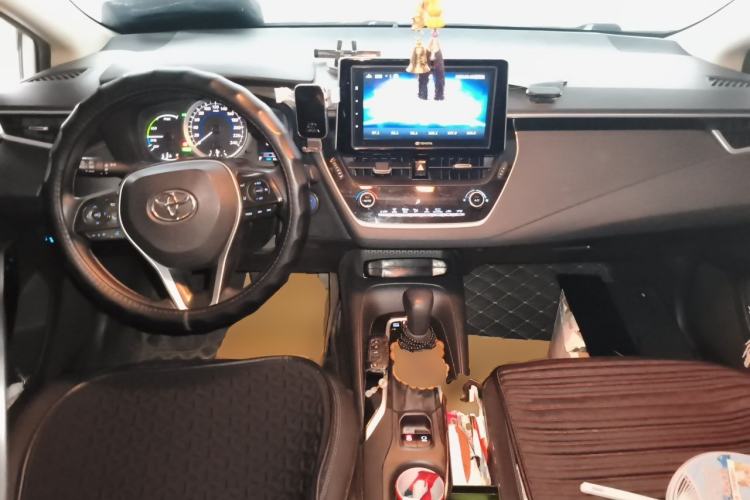 Used Toyota Corolla 2019 Dual-Engine 1.8L E-CVT GL-i Elite Edition Center Console