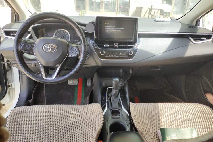 Used Toyota Corolla 2019 Dual-Engine 1.8L E-CVT GL-i Pioneer Edition Center Console