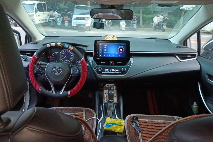 Used Toyota Corolla 2019 Dual-Engine 1.8L E-CVT GL-i Elite Edition Center Console