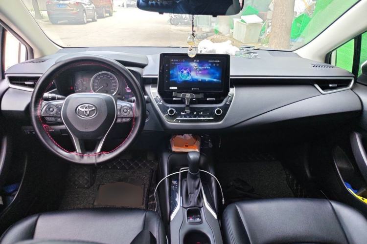 Used Toyota Corolla 2019 1.2T S-CVT GL-i Elite Edition Center Console
