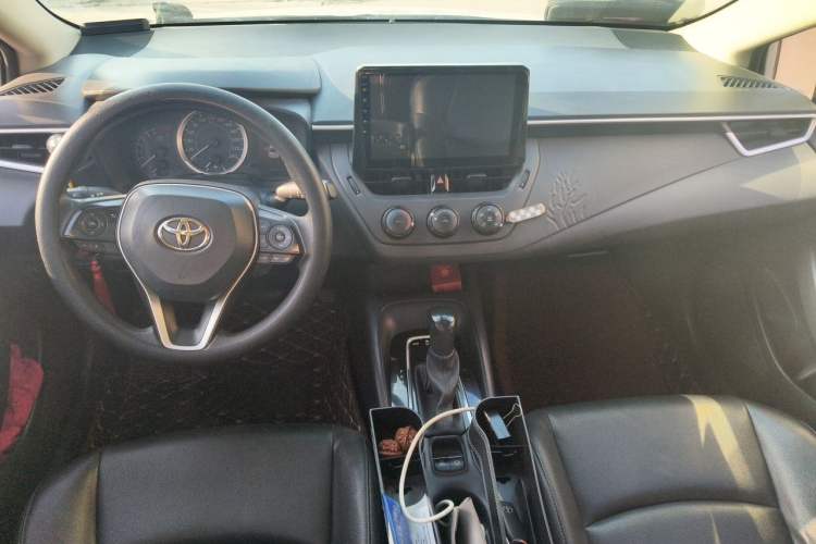 Used Toyota Corolla 2019 1.2T S-CVT GL Pioneer Edition Center Console