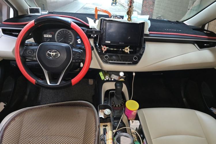 Used Toyota Corolla 2019 1.2T S-CVT GL-i Elite Edition Center Console
