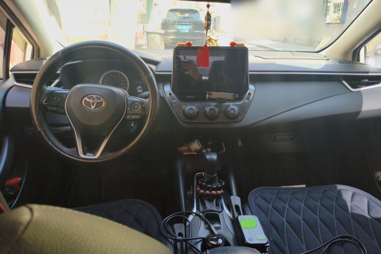 Used Toyota Corolla 2019 1.2T S-CVT GL Pioneer Edition Center Console