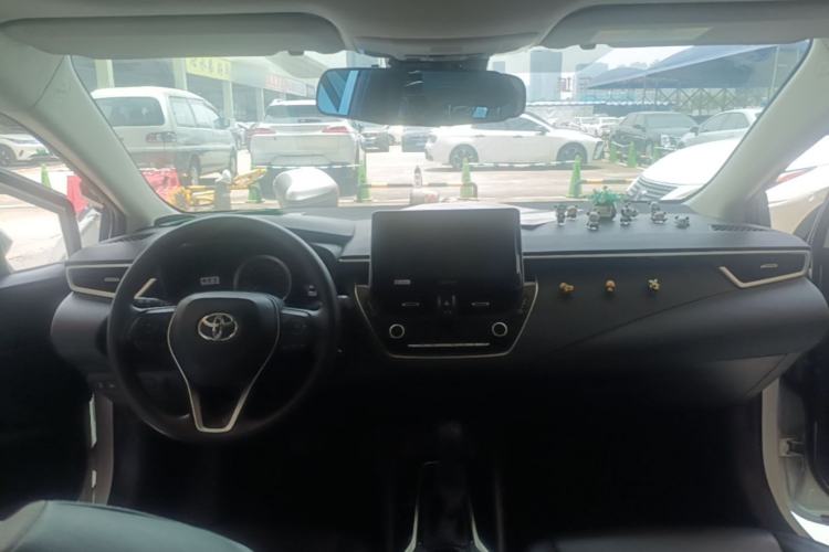 Used Toyota Corolla 2019 1.2T S-CVT GL-i Elite Edition Center Console