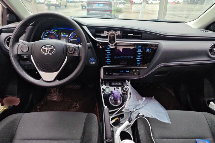 Used Toyota Corolla 2019 Dual-Engine 1.8L E-CVT GL-i Pioneer Edition Center Console