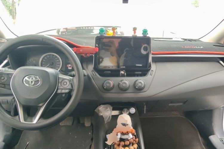 Used Toyota Corolla 2019 1.2T S-CVT GL Pioneer Edition Center Console