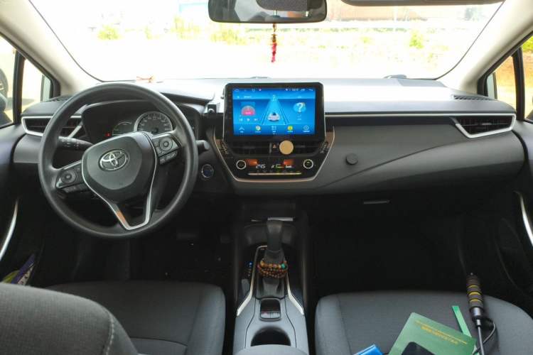 Used Toyota Corolla 2019 Dual-Engine 1.8L E-CVT GL-i Pioneer Edition Center Console