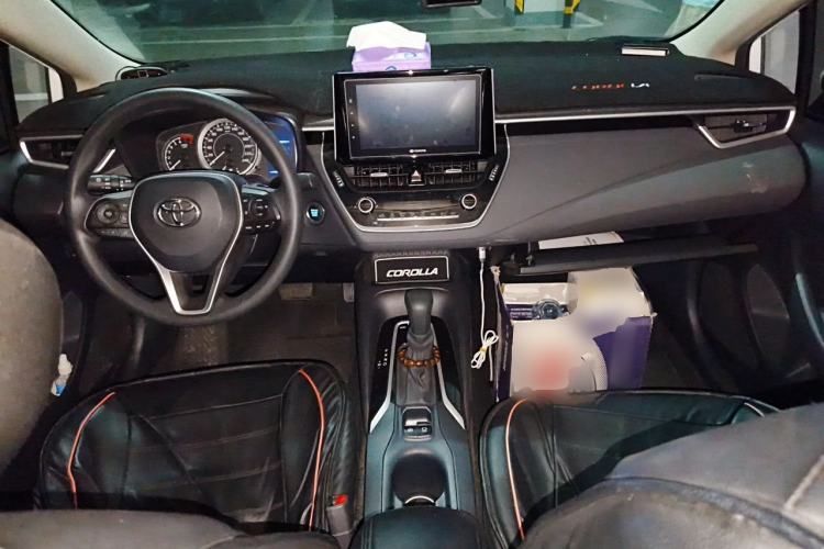 Used Toyota Corolla 2019 1.2T S-CVT GL-i Elite Edition Center Console