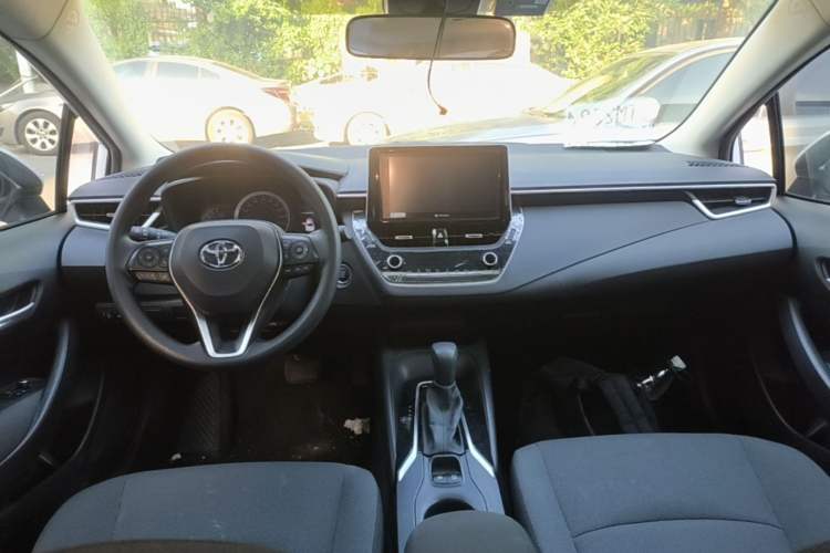 Used Toyota Corolla 2019 1.2T S-CVT GL-i Elite Edition Center Console
